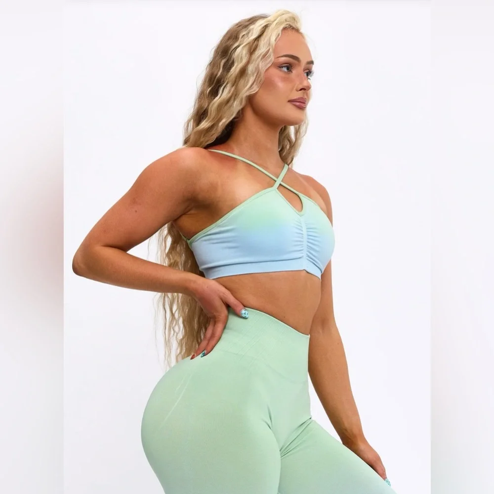 Buffbunny - Wonder Seamless Sports Bra - Picture 2 of 6